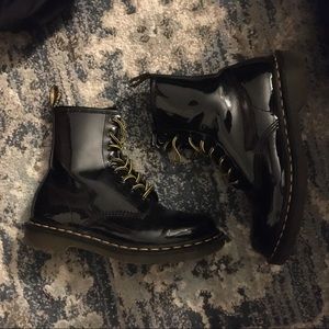 dr martens patent leather boots